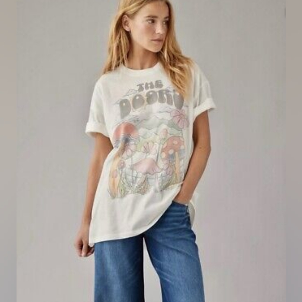 American Eagle Outfitters White Doors Tee